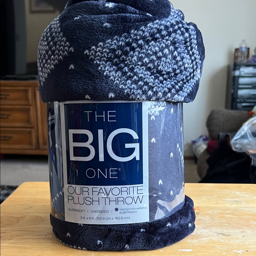 The Big One Navy and White Plush Throw